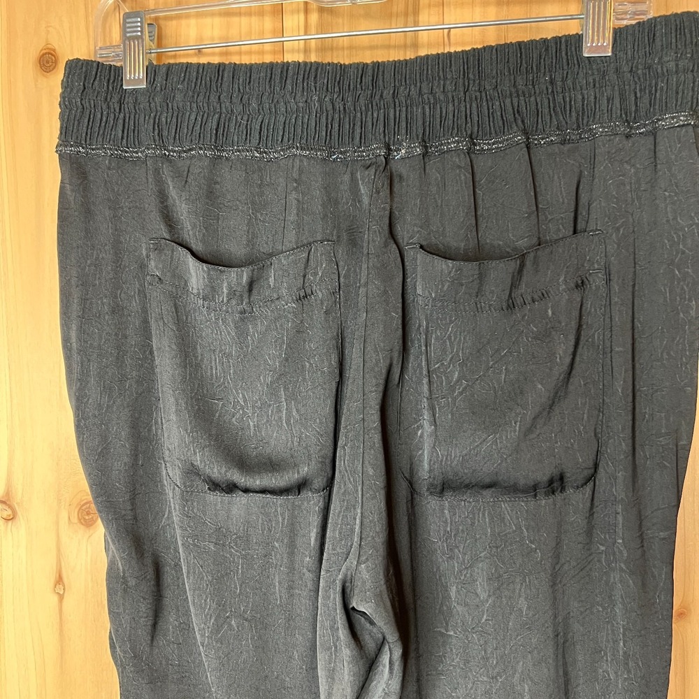 Black Silky Elastic Cargo Joggers Women's Athleisure Pants Lightweight Pull On M - Picture 8 of 10